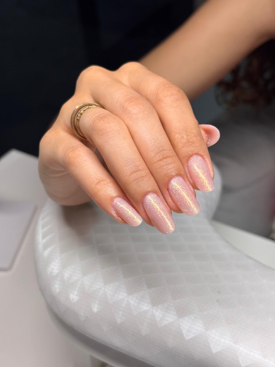 Unhas Aurora Efeito Espelhado — Studio Isabel Moura