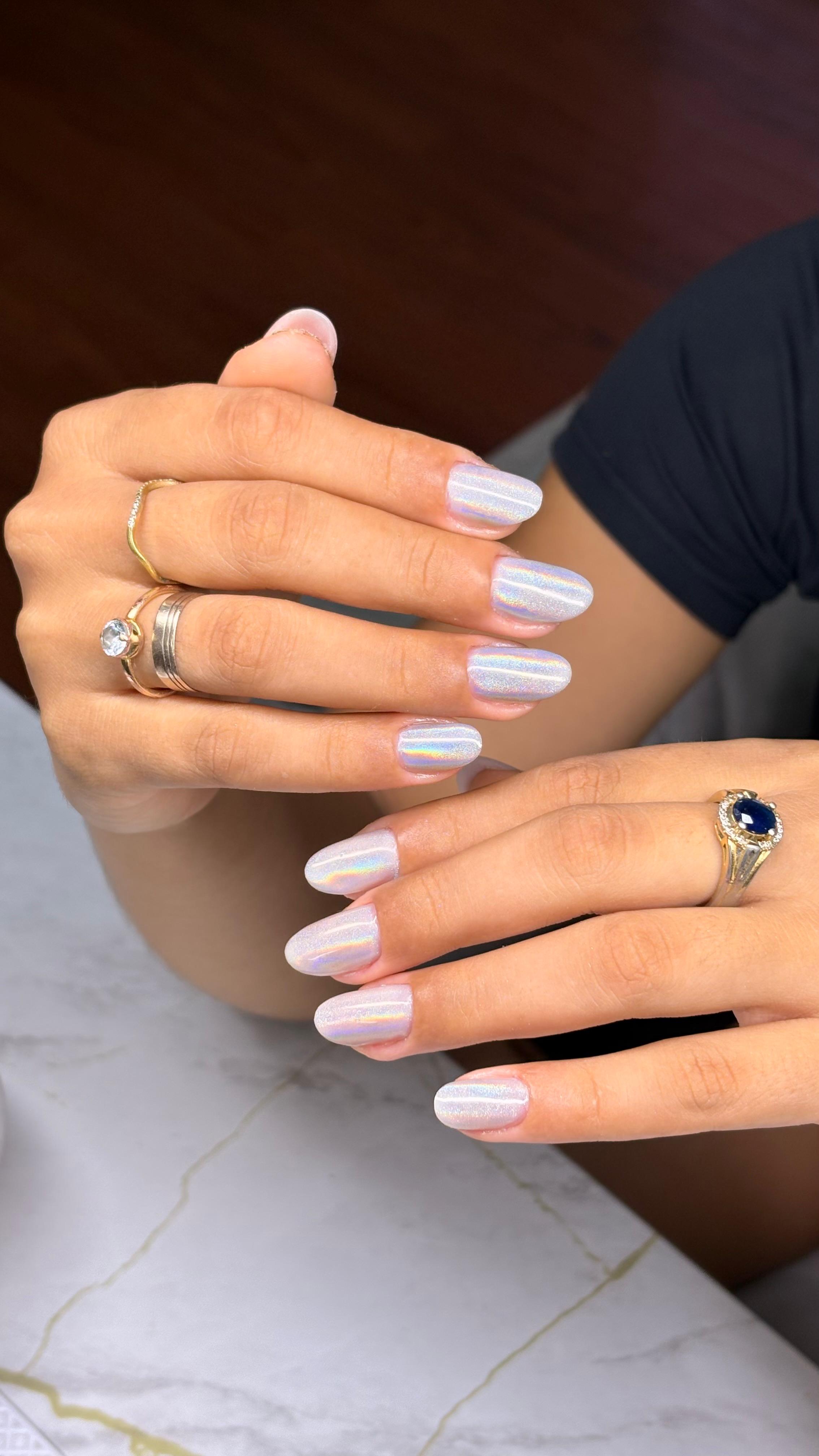 Unhas Aurora Holográfico — Studio Isabel Moura
