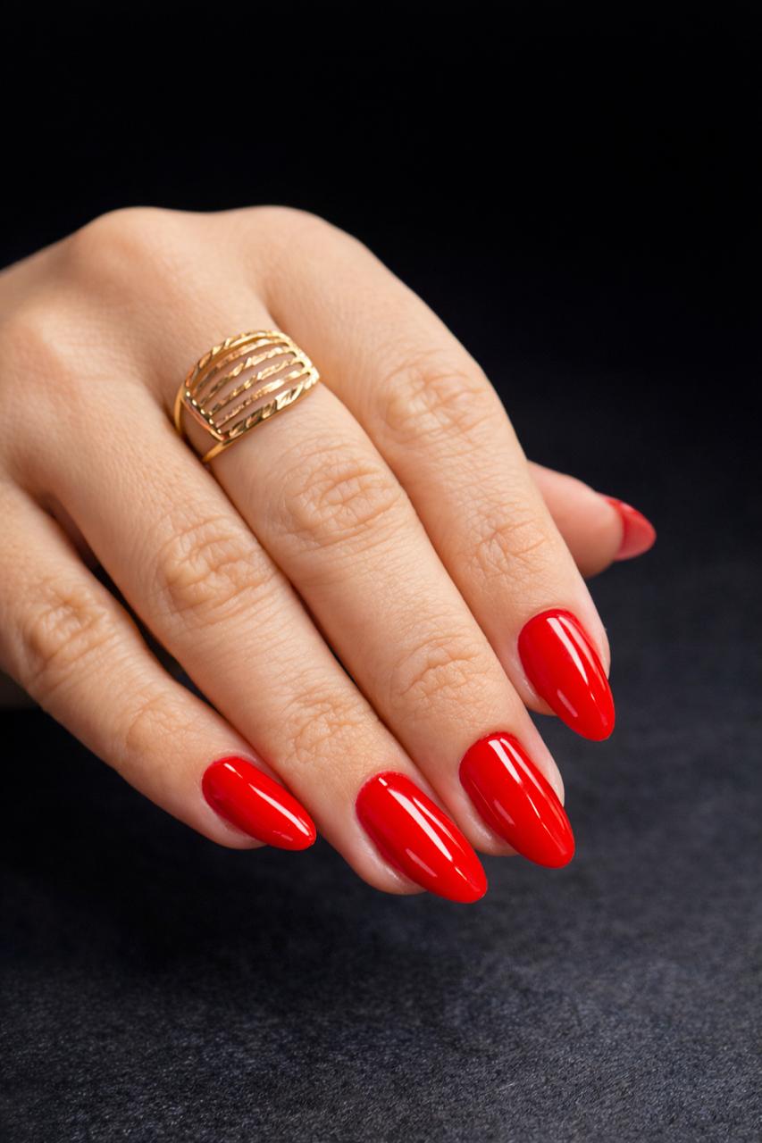 Unhas Vermelhas — Studio Isabel Moura